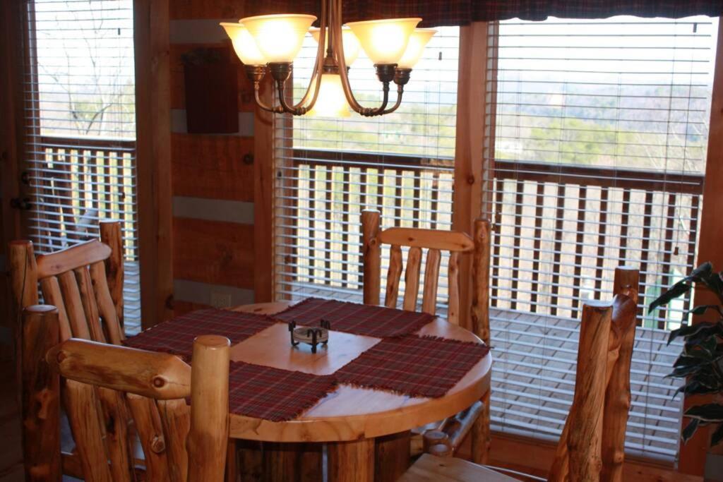 View! Private! Hot Tub,Pool Table,Fireplace,Relax! Sevierville Exterior photo