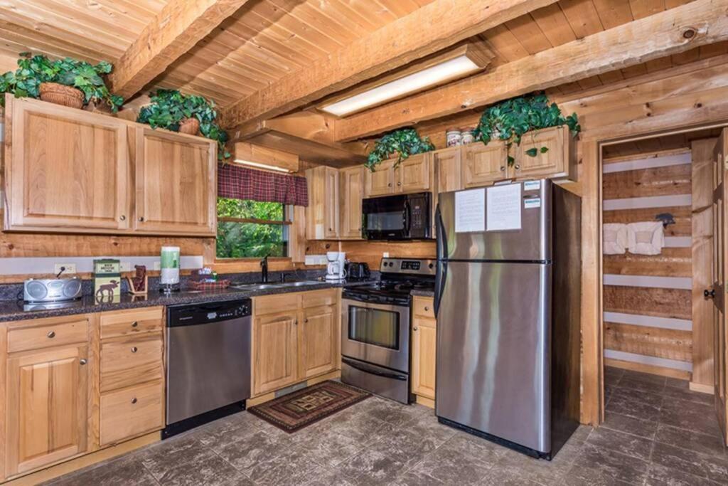 View! Private! Hot Tub,Pool Table,Fireplace,Relax! Sevierville Exterior photo